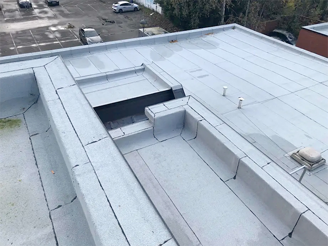 Chorlton Health Centre, Manchester before roofing works